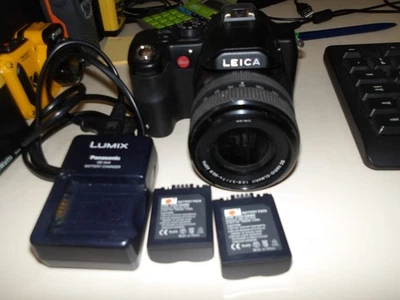 LEICA V-LUX 1 en panne - Photo 1/4
