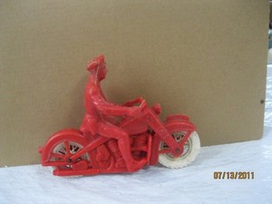 AUBURN VINYL RED POLICE MOTORCYCLE VINTAGE 6" LONG TOY-UNITED STATES