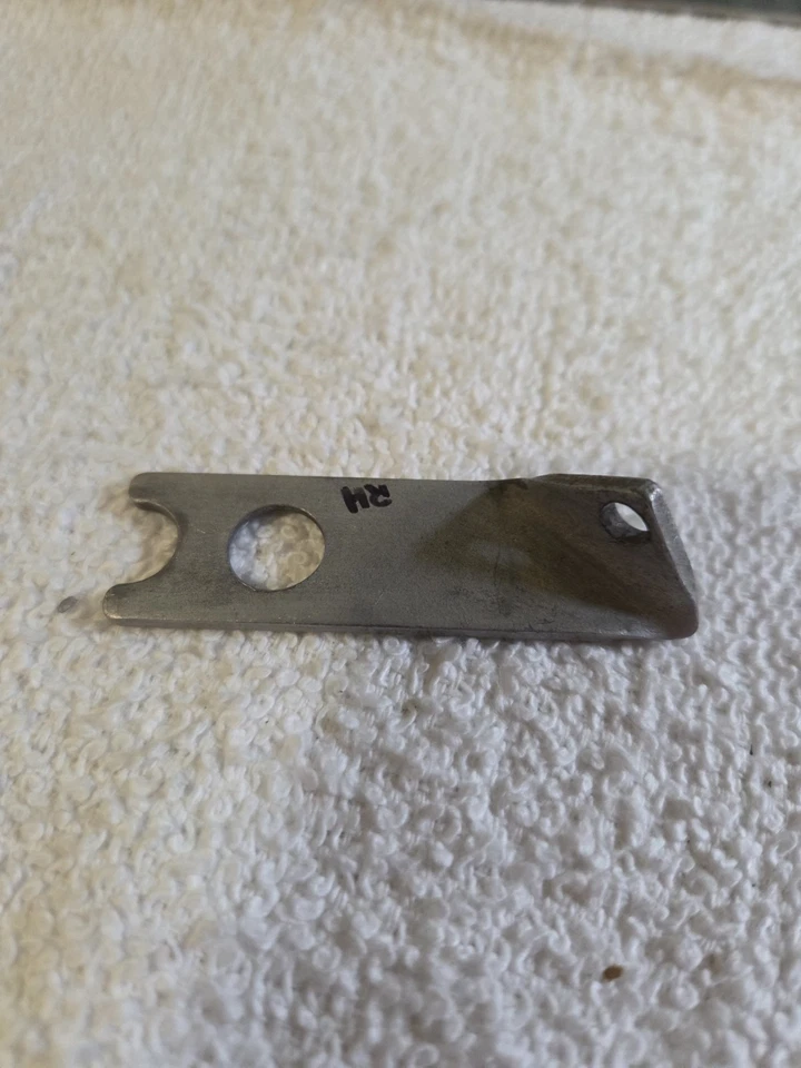 0541141-2 Cessna 170B Right Lock Plate For Brake Master Cylinder - image 2 of 3