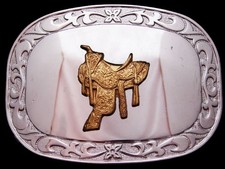 IK05119 VINTAGE 1970s  WESTERN HORSE SADDLE  POLISHED NICKEL BELT BUCKLE