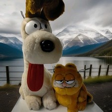 Vintage 14" Garfield And 7" Odie Dakin Brand 1980's