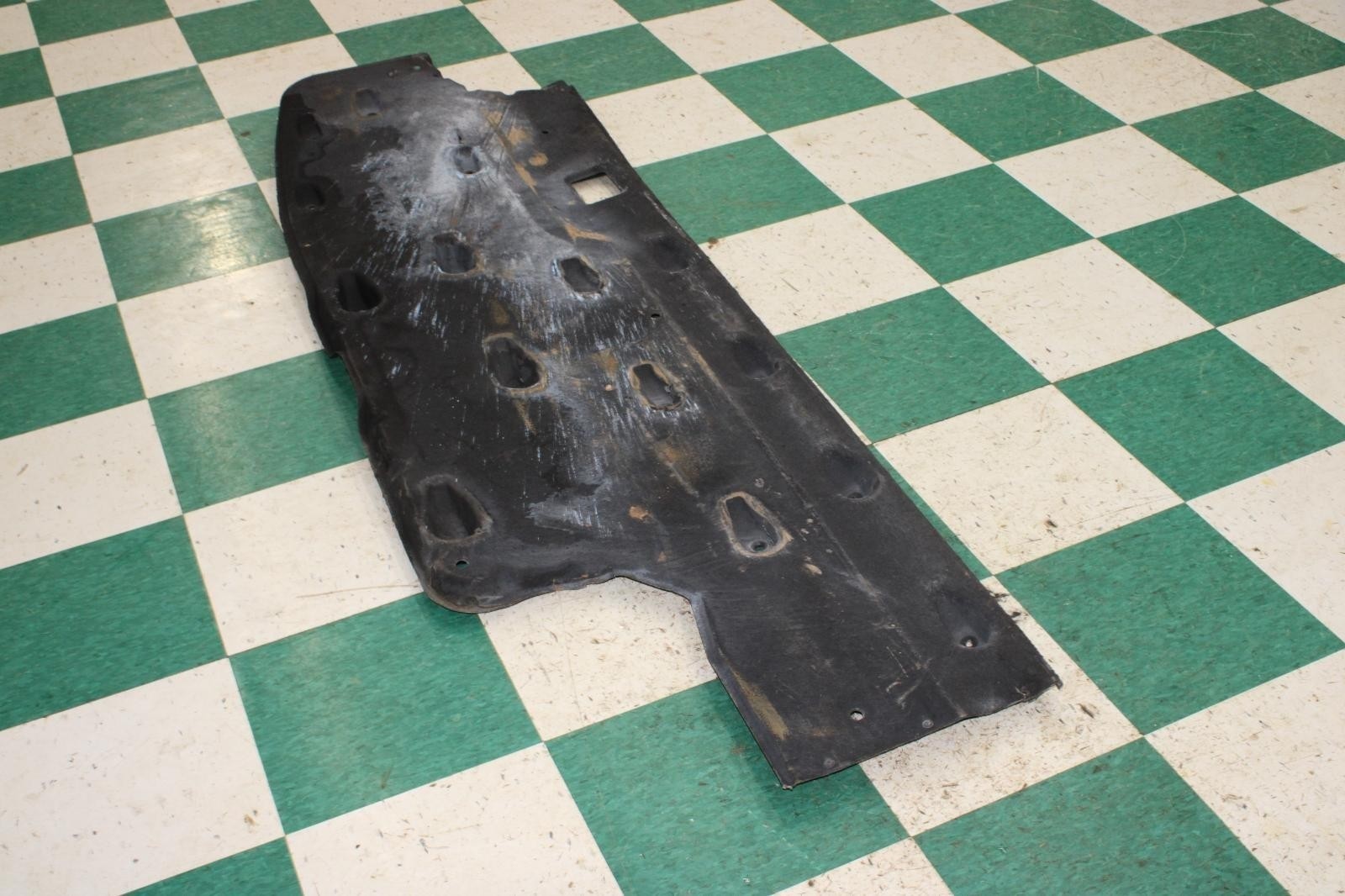 14-21 Ghibli Black Right Side Under Body Splash Guard Shield Unit OEM Factory OE