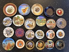 Souvenir fridge magnet - Plates