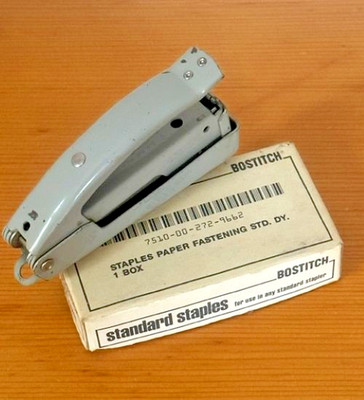 Heftgerät/ Tacker Swingline mit Bostitch Staples (ca. 2000)