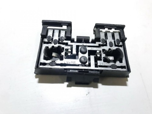 Volkswagen Passat 1992 Tailight Bulb Holder (Lamp Carrier) 3219452 #621001-97