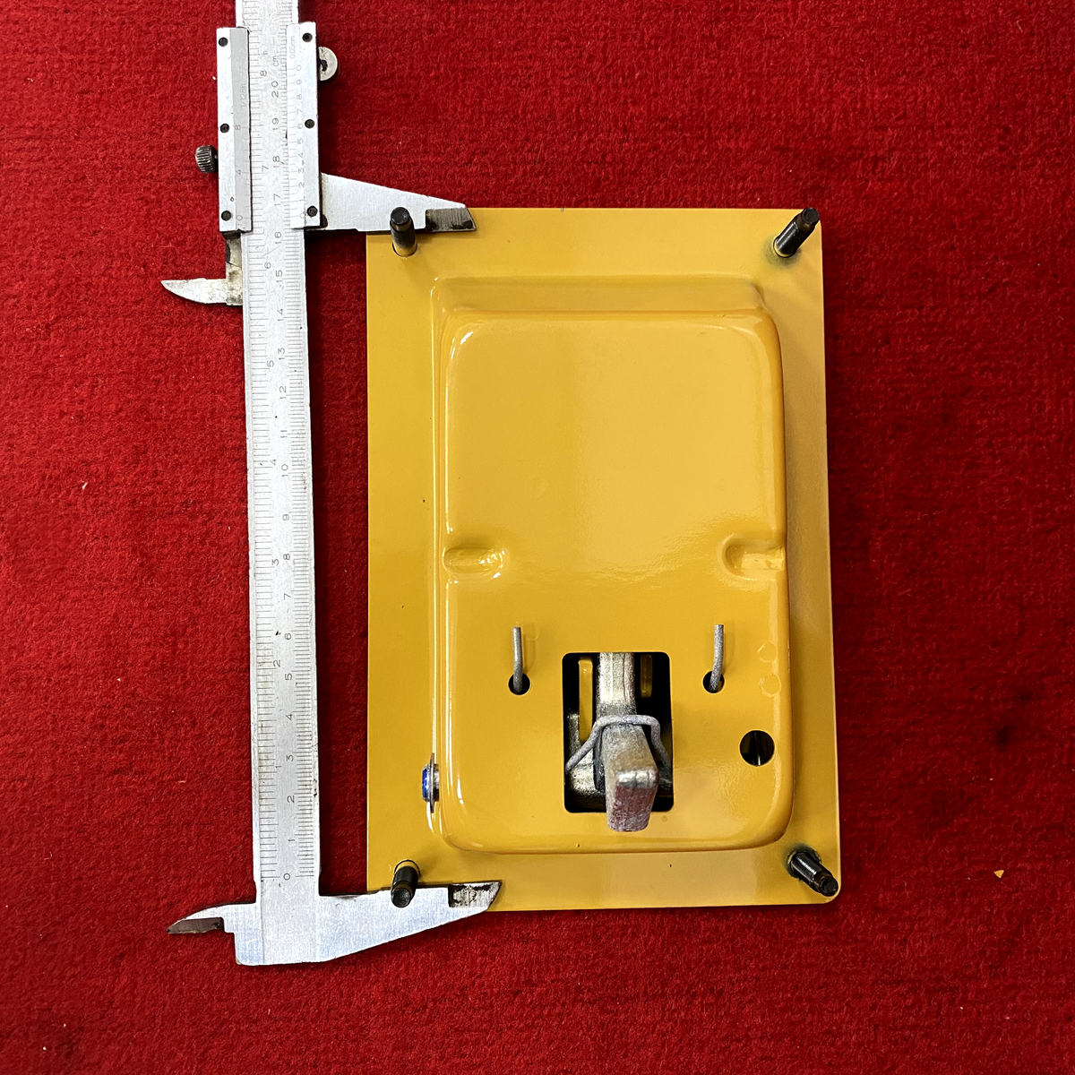 180mm Long Compartment Door Latch-engine enclosure in frame & body