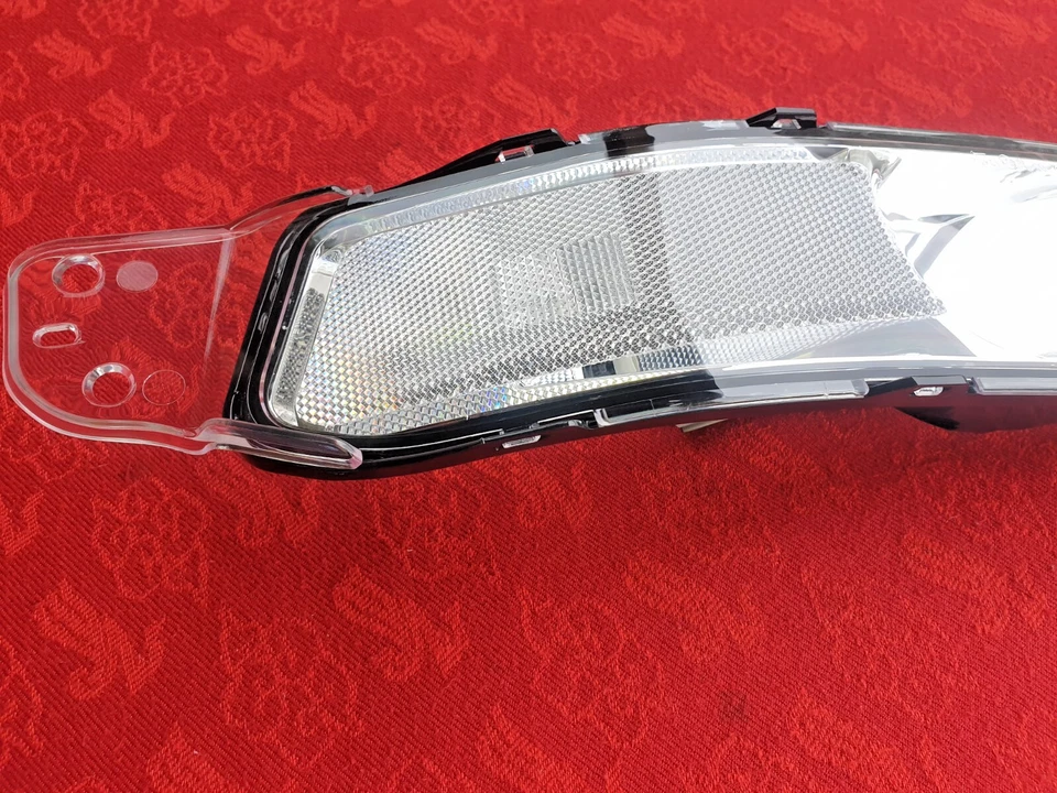 New Ford Mustang 05-09 Turn Signal Indicator Light Assembly Left Side Clear - Image 4 of 4