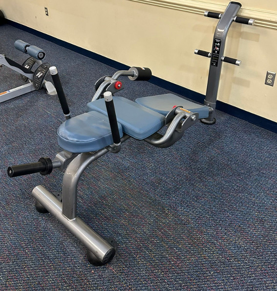 Matrix | Aura Plate Loaded Ab Crunch Bench