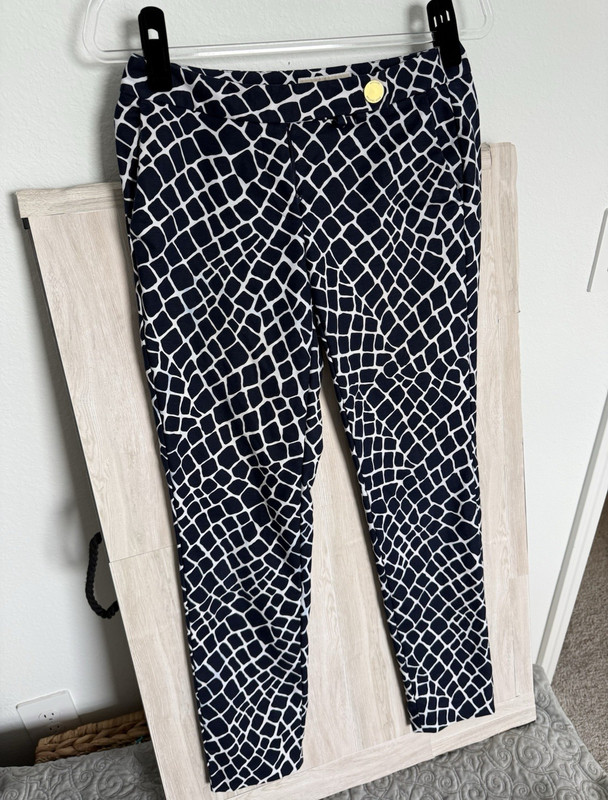 Michael Kors Women's Navy/White Ankle Pants Flat Front Pockets Logo size 2