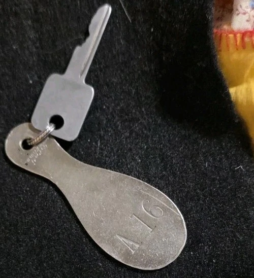 Llavero y llave de habitación de plata rara antigua LaSalle Hotel Chicago Foto 2 de 4