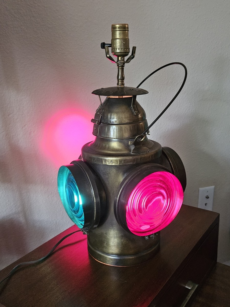 Vintage HANDLAN St Louis Railroad Train Lantern 4 Way Color