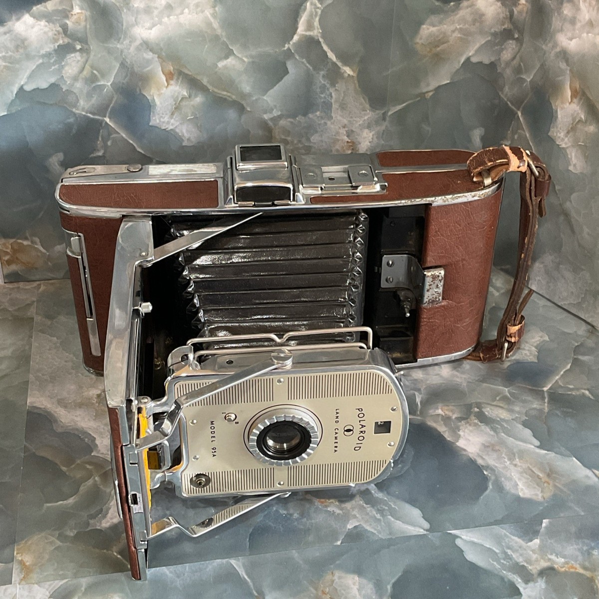Vintage/Antique 1948 Polaroid Land Camera Brown Model 95A Untested