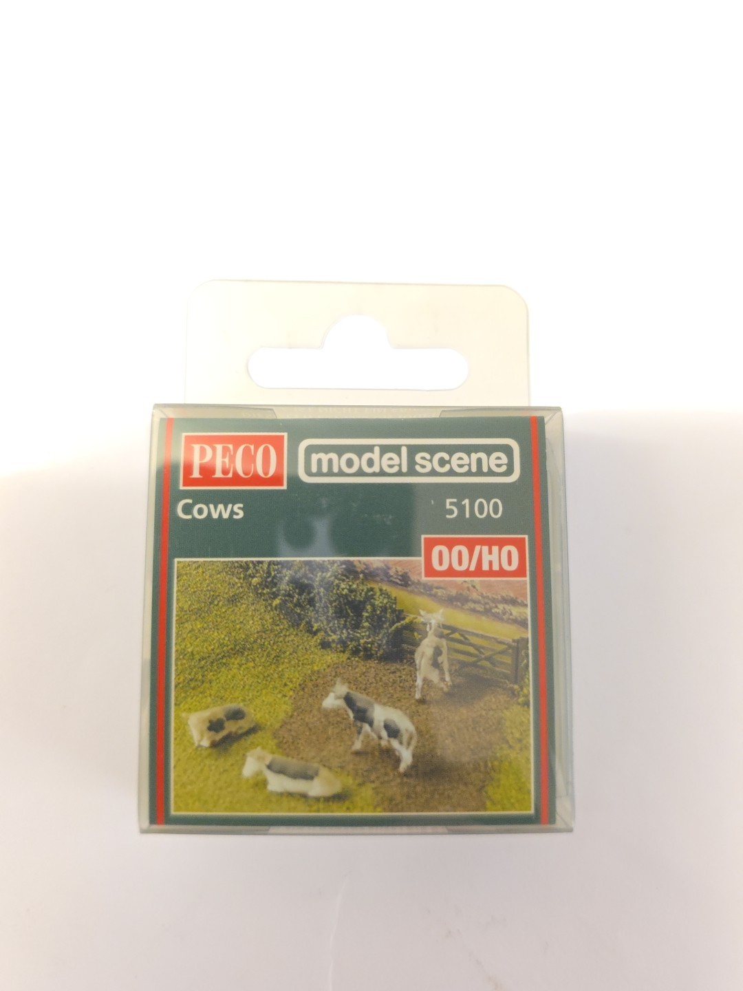 BNIB OO Gauge Peco Model Scene 5100 Cows
