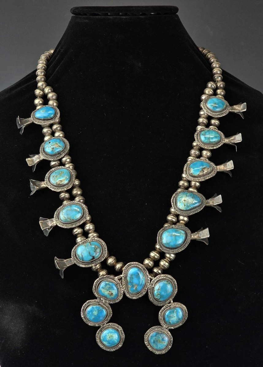 Magnificent Vintage Navajo Turquoise Necklace Native American Old Magnificent Vintage Navajo Turquoise Necklace Native American Old