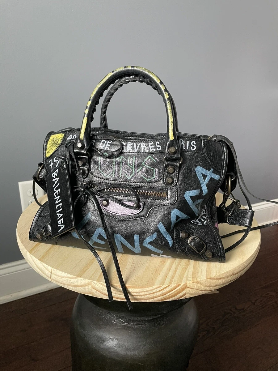 Balenciaga hotsell graffiti handbag