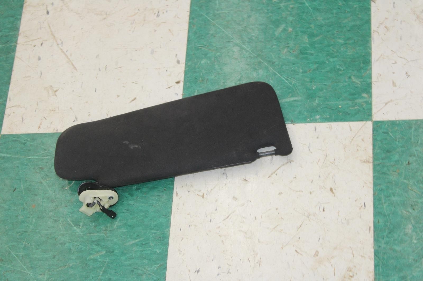 14-24 Ghibli Black Suede Interior Right RH Sunvisor Unit Factory OEM OE WTY
