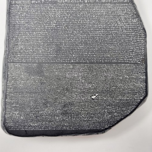 1995 Treasures of The British Museum Rosetta Stone Paperweight Felt Base Resin - Foto 4 di 12