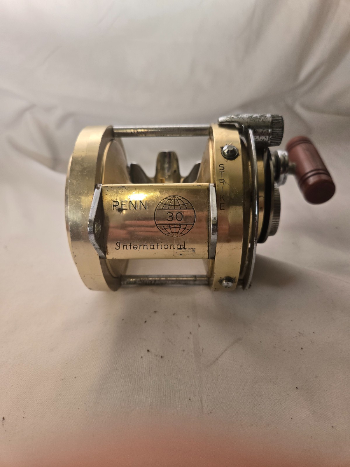 Penn International 30 Big Game Offshore Trolling Reel Gold Single Speed - Used