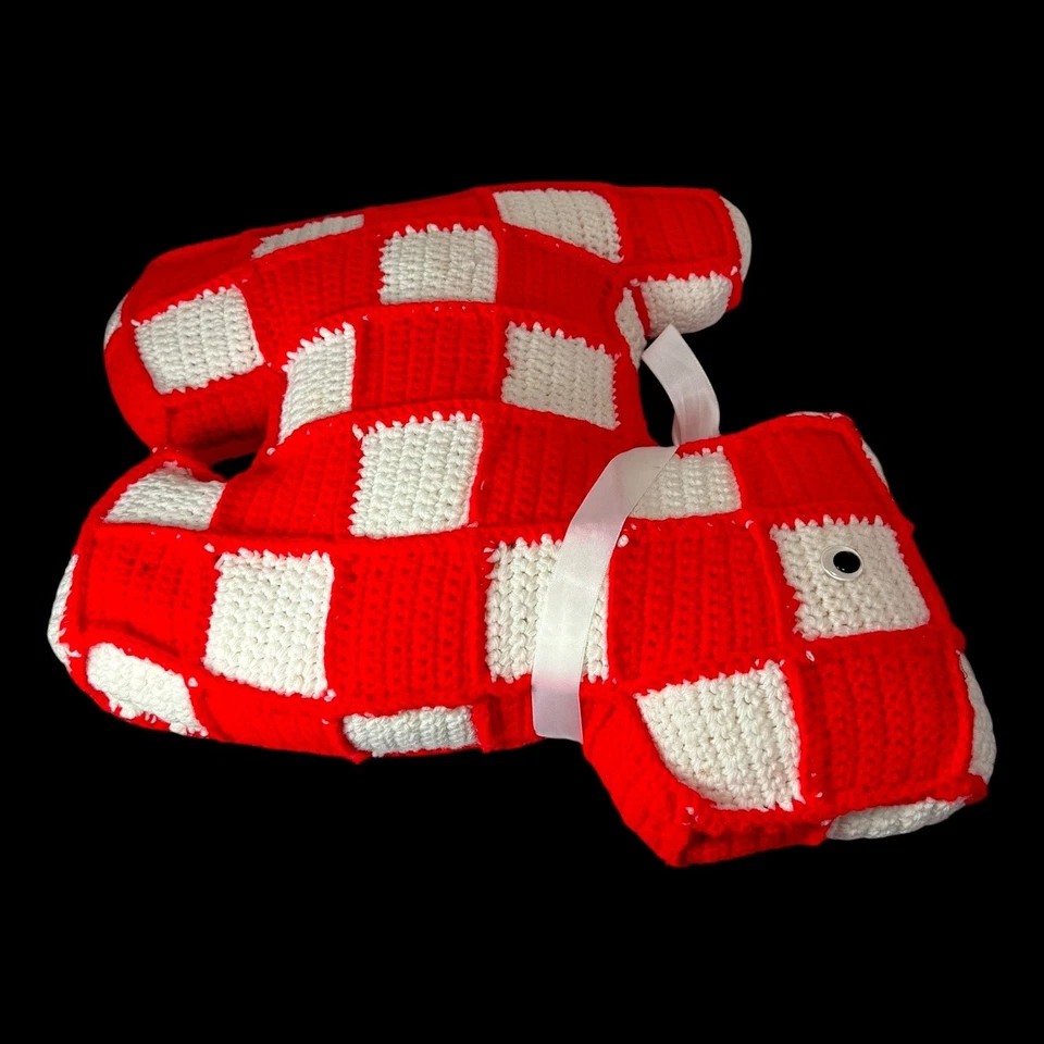 Crochet Cover Dog Pillow Hand Crafted Stuffed Red Checked Squares Large Vintage - Изображение 4 из 4