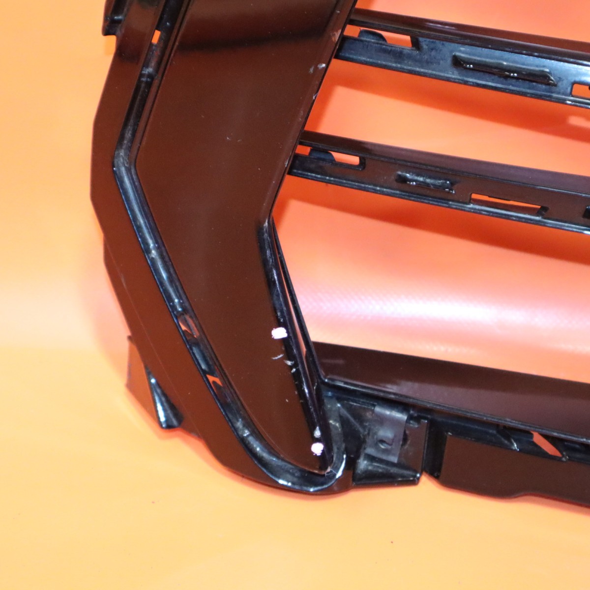 LAMBORGHINI URUS GRILLE RIGHT 2019 2020 2021 2022 2023 2024 OEM DAMAGED
