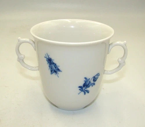 Meissen Trembleuse Cup & Saucer w/Blue Flowers & Insects - Picture 3 of 4