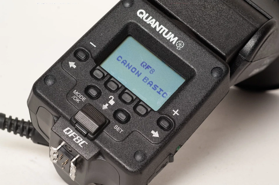 Minty Quantum Qflash QF8C TRIO Basic Shoe-Mount Camera Flash for Canon Cameras - Image 2 of 4