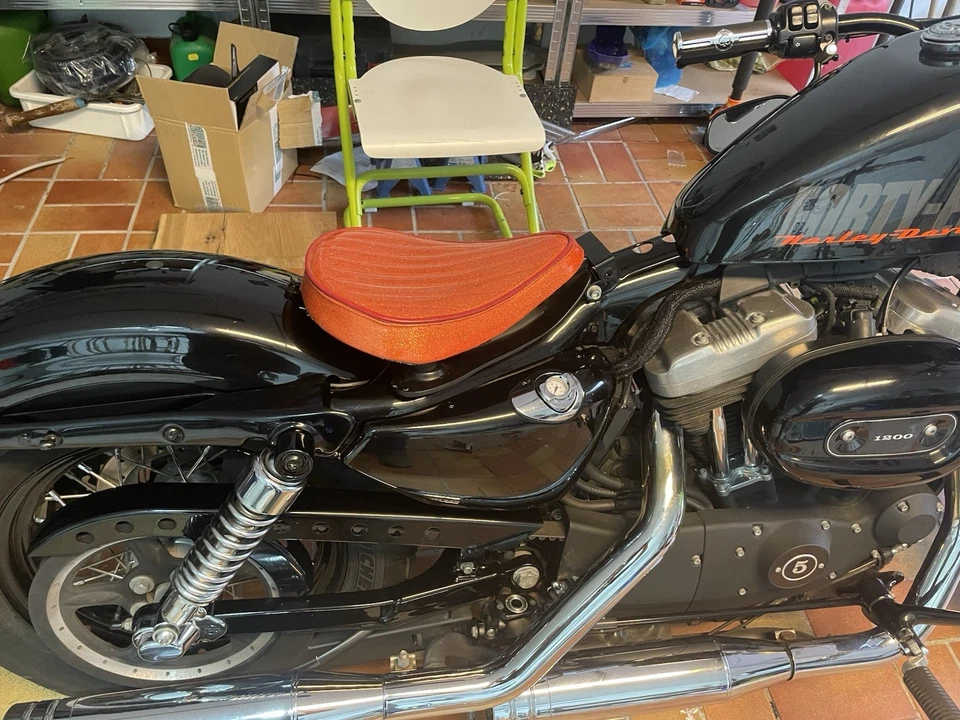 Solo Sitz Sportstar  Harley Davidson Castom Umbau Leder Orange - Bild 2 von 4