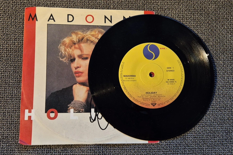Madonna, Autogramm auf 1983er "Holiday" Single-Cover, inkl. Vinyl-Single - Bild 2 von 4