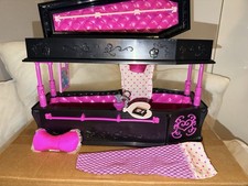 Monster High Cercueil lit Draculaura et boîte à bijoux