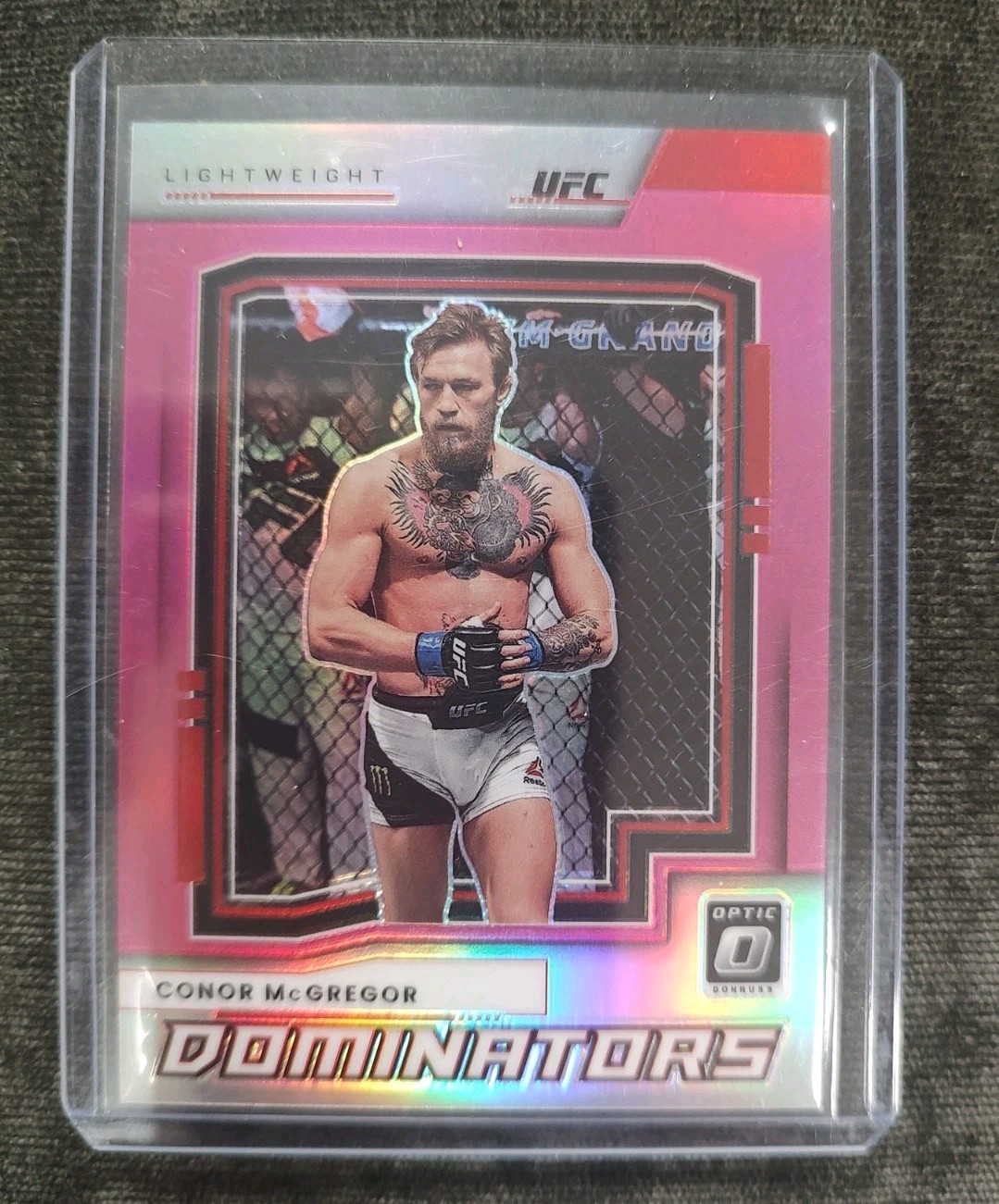 Conor McGregor 2022 Panini Donruss Optic UFC Dominators Pink /25 