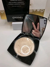 CHANEL Diamond Dust Illuminating Holiday Highlighter Ltd Ed Rare BNIB Authentic