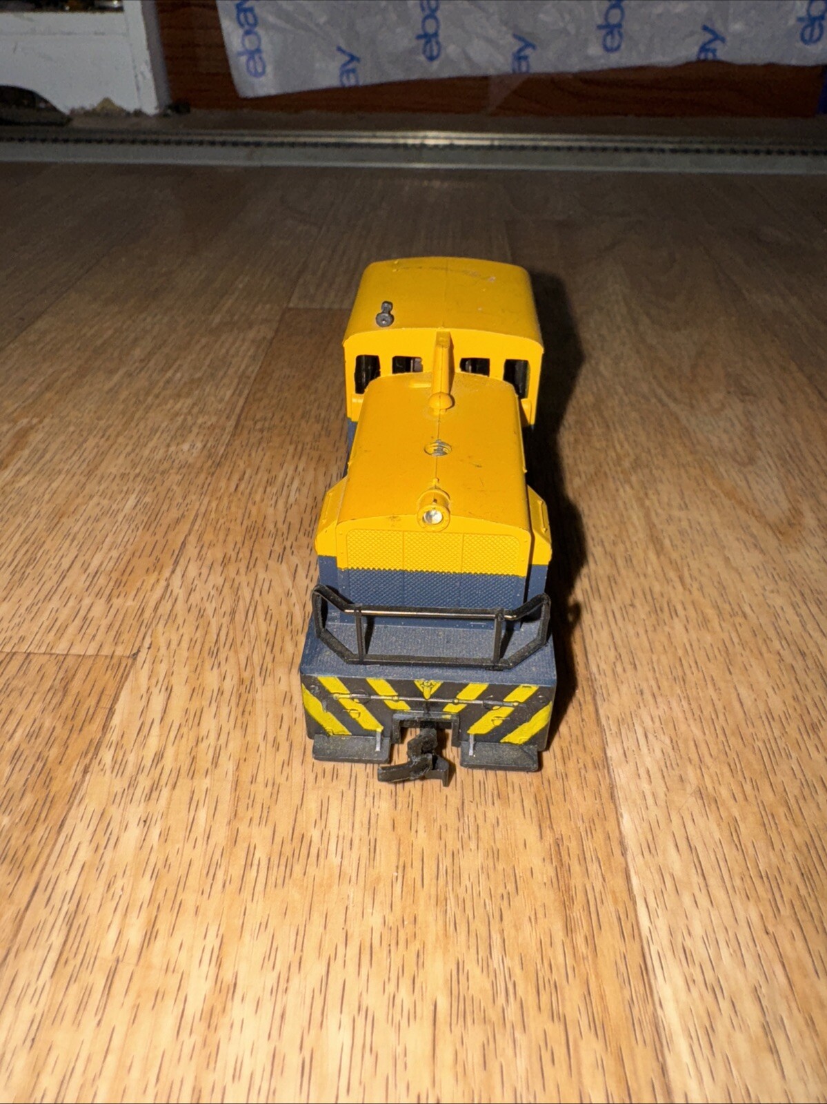 HO AHM Santa Fe ATSF 332 Yard Switcher Locomotive Engine | eBay