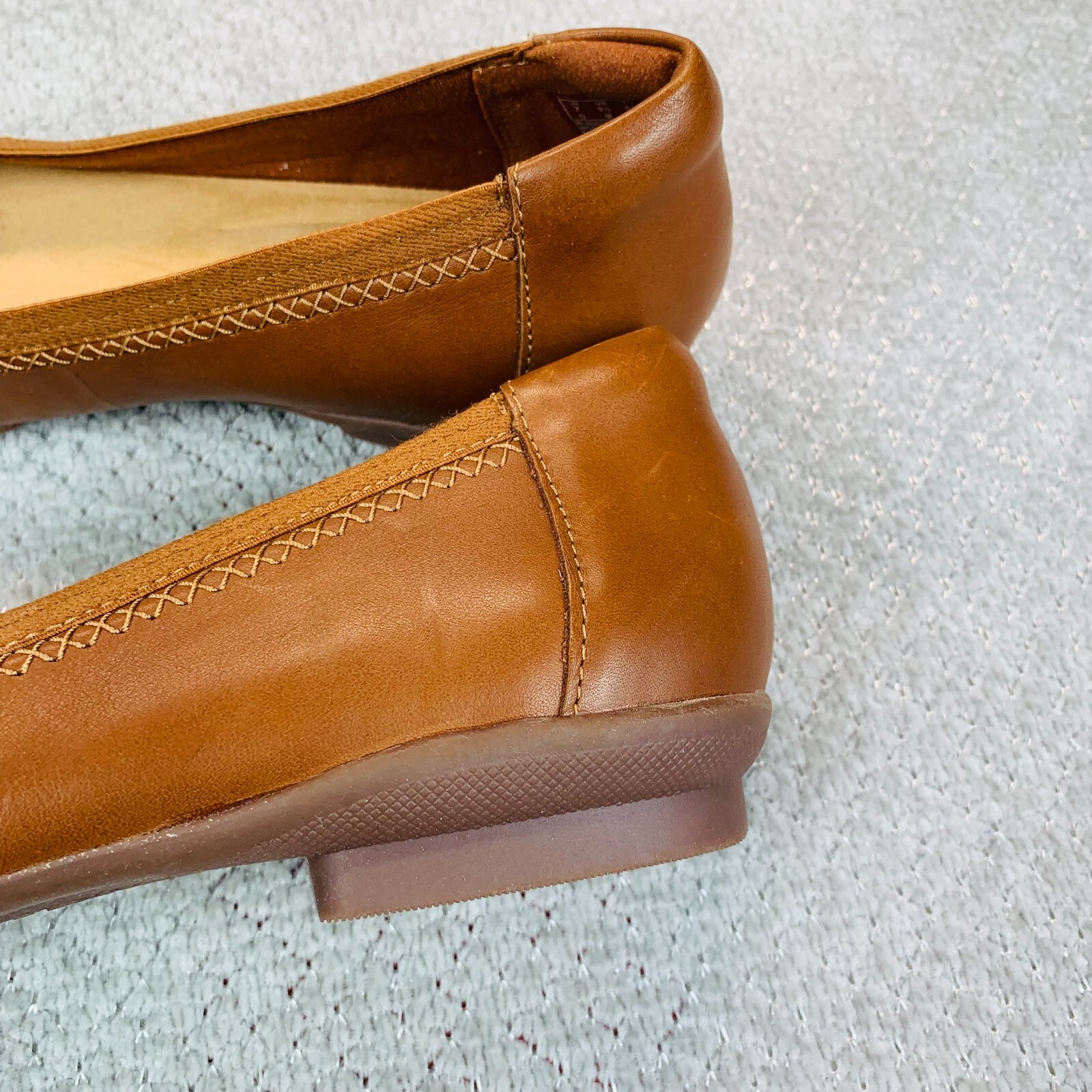 CLARKS Ultimate Comfort Brown Casual Slip On Flats Shoes Women Size 9.5