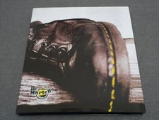 DOC MARTENS - LIVRE ILLUSTRE - PUNK - HISTOIRE - LIVRE EN ANGLAIS 