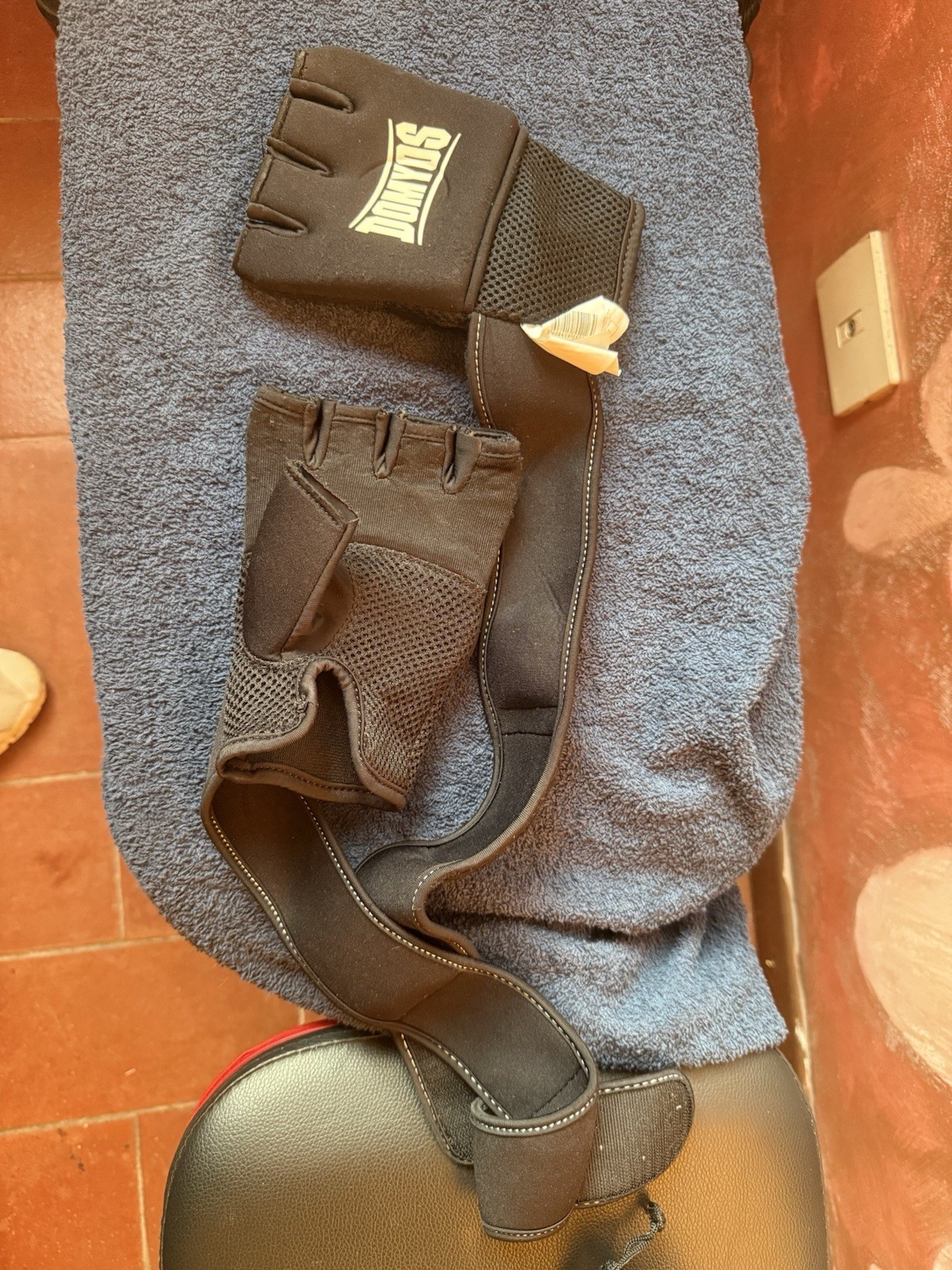 Lonsdale Cinghie sollevamento pesi nere per palestra fitness e training