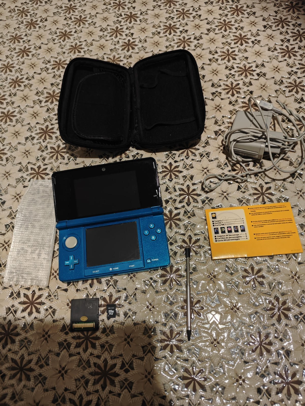 Nintendo 3DS Aqua Blue CTR-001 + Caricatore Originale + Carte AR + Custodia