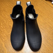 UGG Black Rubber Ankle Rain Boot Faux Fur Lined Pull On Round Toe Women's