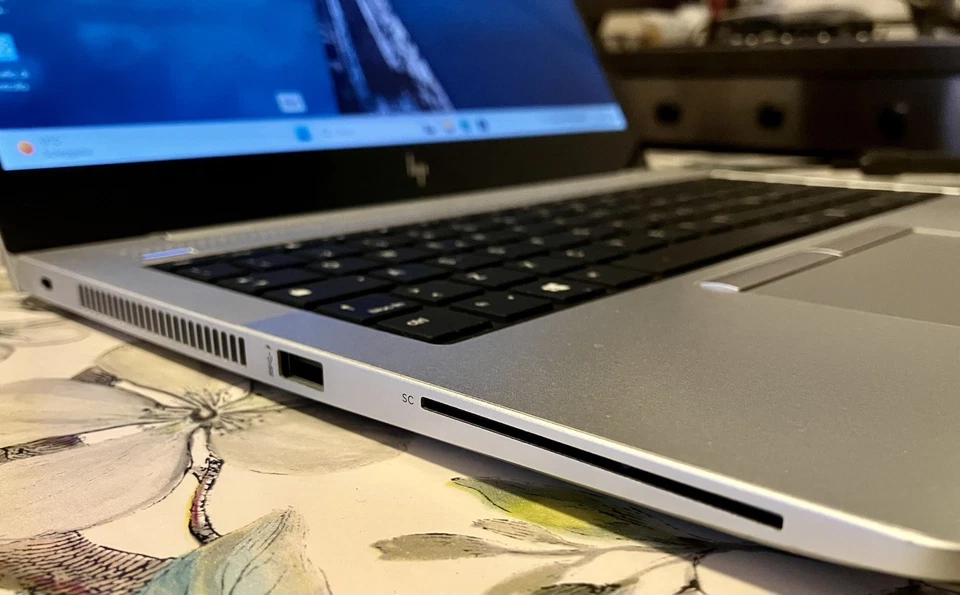 HP EliteBook 840 G5 · i7-8650U · 16GB · 512GB, foto 3 di 5