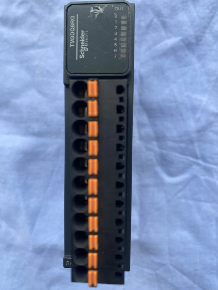 Schneider Modicon TM3DQ8RG Module OUT Internal Power Proche du Neuf - Photo 3/4