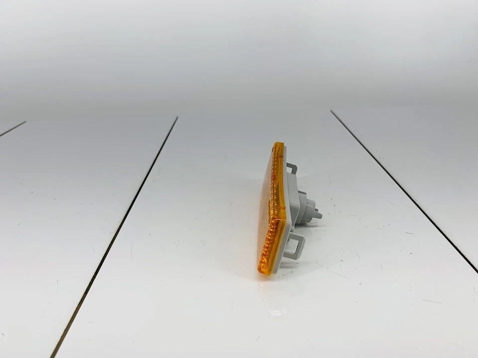 17-18 VOLKSWAGEN TIGUAN LIMITED LUZ MARCADORA DELANTERA IZQUIERDA LADO CONDUCTOR OEM Foto 3 de 4