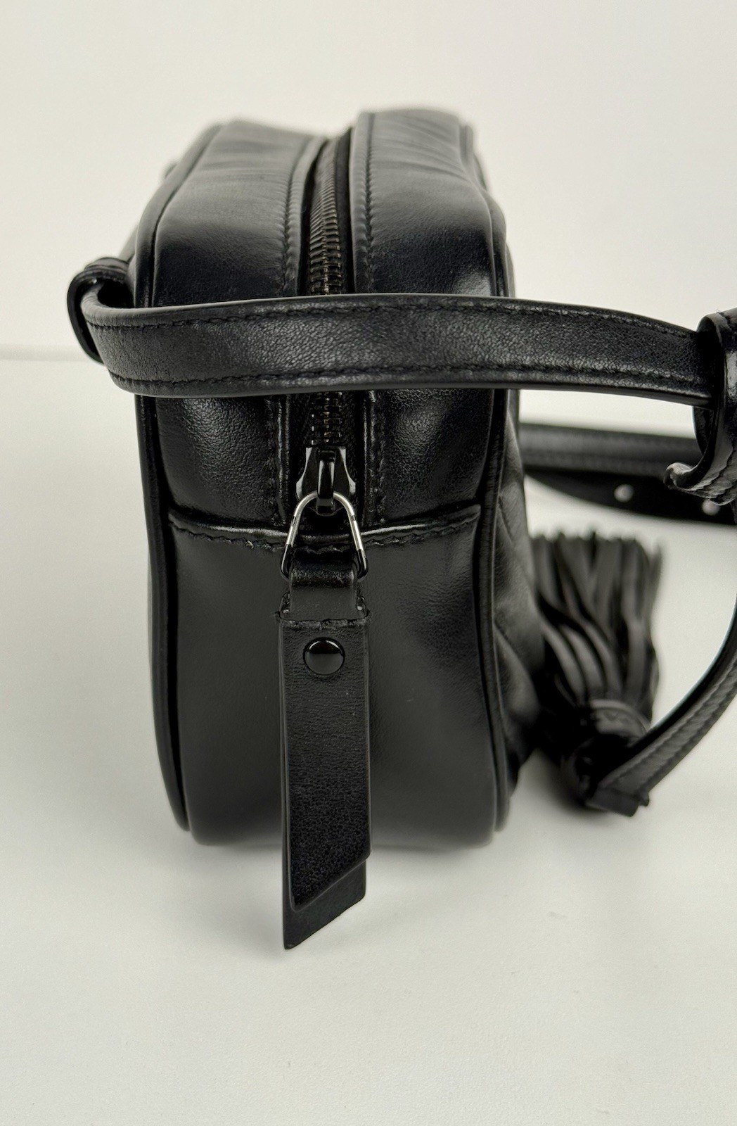 Borsa per fotocamera Saint Laurent Loulou in pelle trapuntata nera