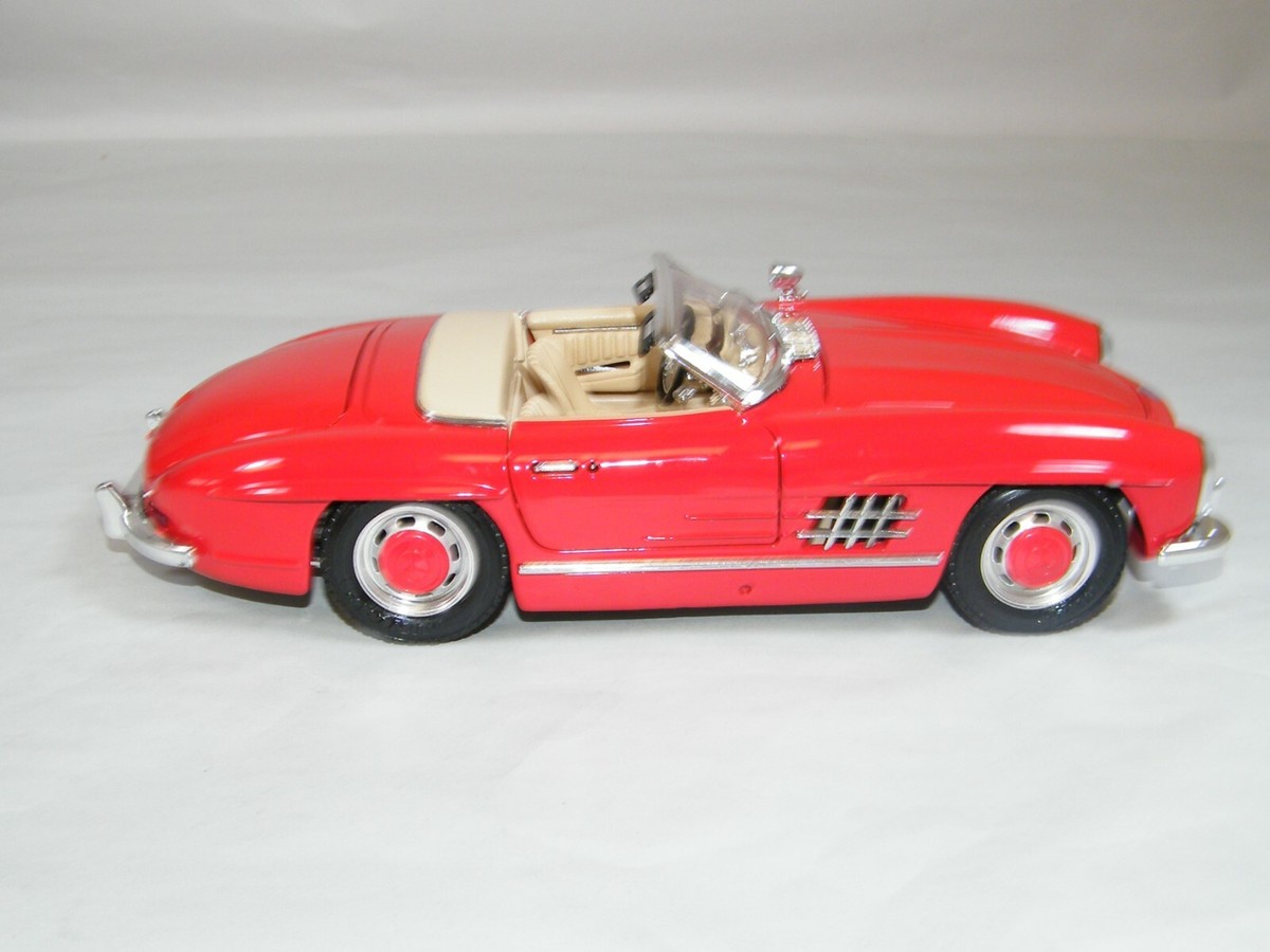 BURAGO MERCEDES BENZ 300SL RED 1:18 1/18 SCALE CONVERTIBLE BURAGO MERCEDES BENZ 300SL RED 1:18 1/18 SCALE CONVERTIBLE