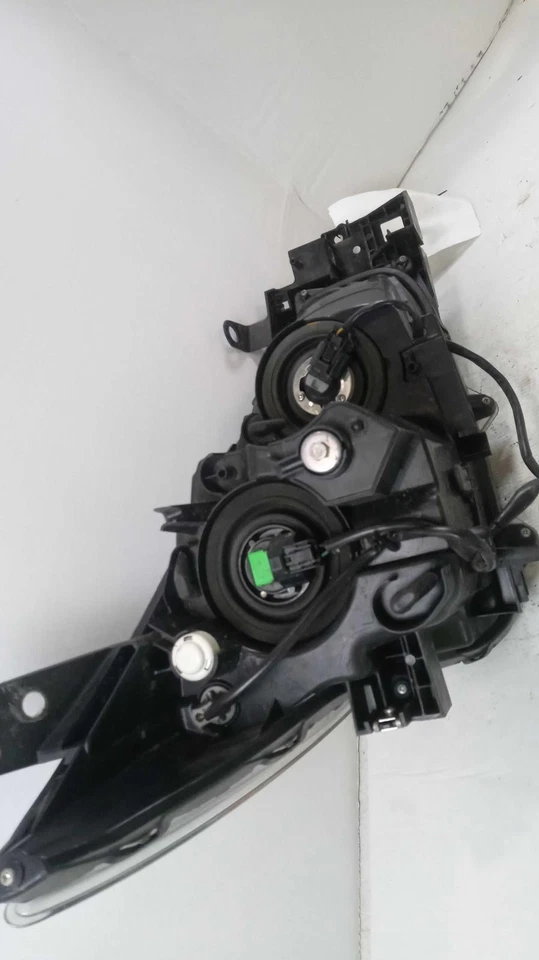 Conjunto de faros izquierdos Mazda 3 2018 halógenos plateados 684318 120 k millas Foto 4 de 4