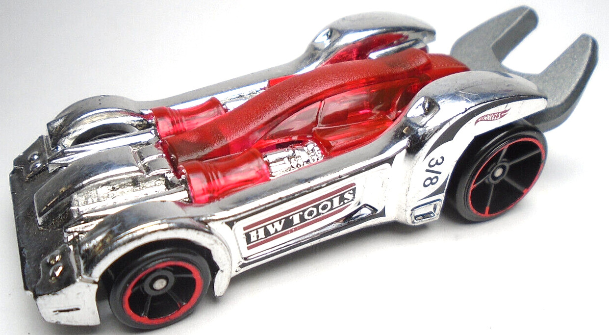 2016 HOT WHEELS TOOLIGAN HW TOOLS CHROME & RED 1:64 DIECAST 3 1/8" WRENCH CAR