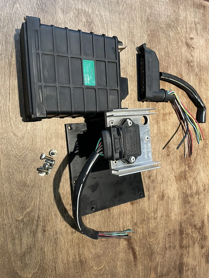 Volkswagen Fox - 1991/1993 -Motor computador módulo ECU ECM - com conectores - Imagem 2 de 4