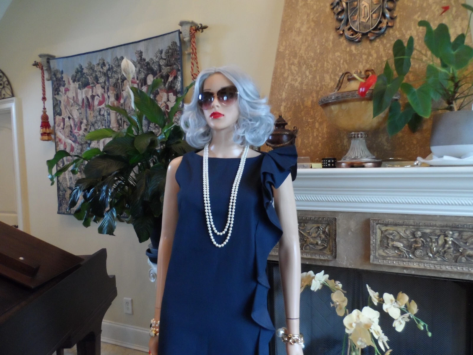 Abito in guaina blu navy rosso Valentino con dettaglio arricciacapelli laterali SIze IT 44 US 6