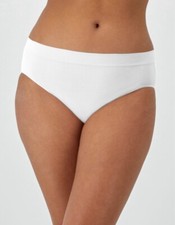 Bali One Smooth U All-Around Smoothing Hi-Cut Panty in White, Size M/6, 2 Pair
