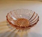 Anchor Hocking glass Fortune Berry Bowl Pink