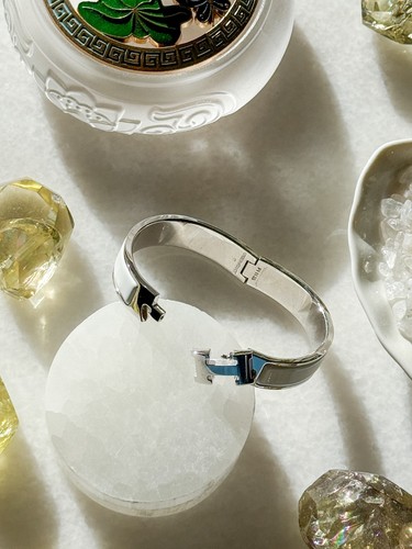 HERMES Clic Clac H Bracelet (White) - Picture 5 of 6