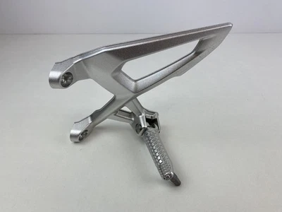 BMW S1000R K63 Leviers De Vitesses Repose-Pieds Conducteur Gauche Plaque 2021- - Photo 1/4